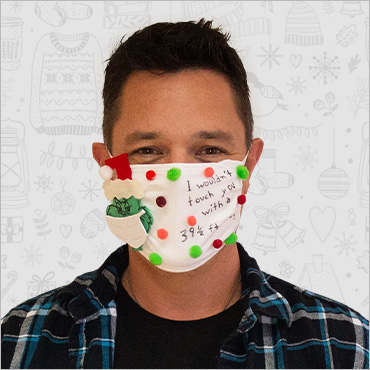 Sean Sanderson wearing his holiday face mask